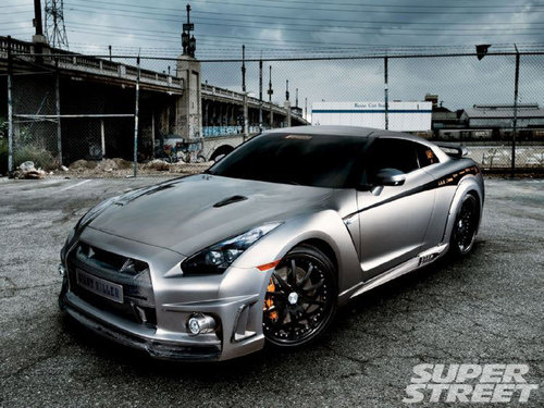 500x_andrew_bynum_gt-r