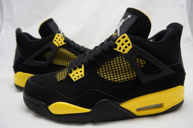 Air Jordan IV Thunder