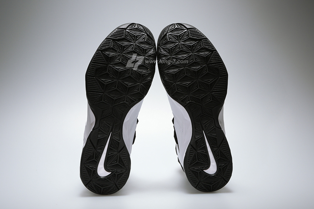 Nike Zoom Soldier VII