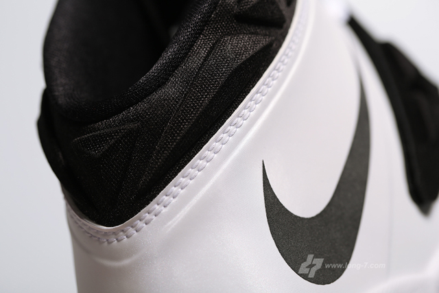 Nike Zoom Soldier VII