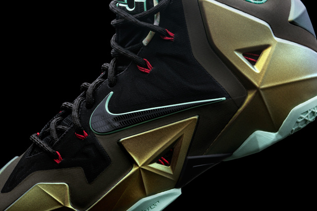 Nike LeBron 11