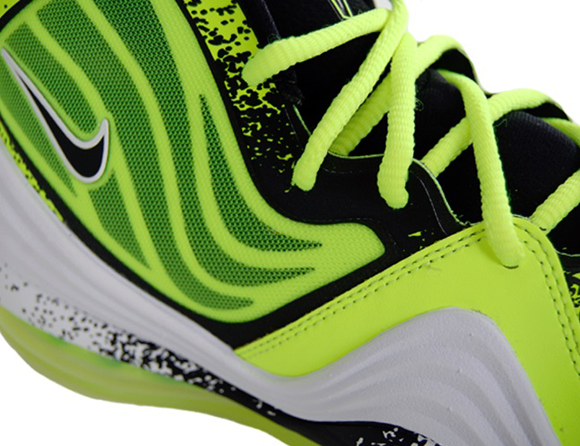 Nike Air Penny V Volt