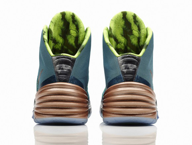 Kyrie Irving Hyperdunk 2013