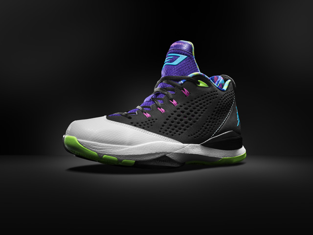 Ho13_AirJordan_CP3_VII_616805_015_3Qtr_23583