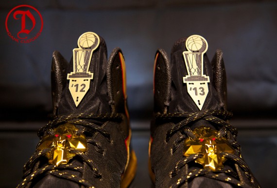 lebron-x-gold-dank-12-570x386