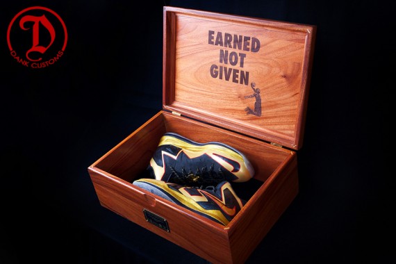 lebron-x-gold-dank-6-570x380