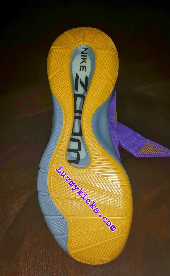 nike-zoom-hyper-rev-05-570x922