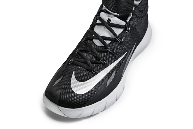 Sp14_BB_HyperRev_630913_003_Blk_Met_Sil_top_toe_26103