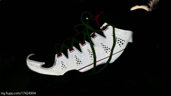 jordan-melo-m10-christmas-04-570x321