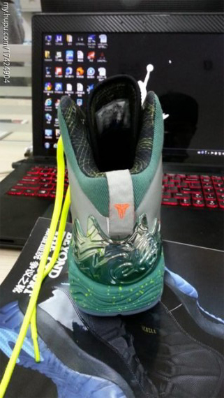 jordan-melo-m10-christmas-05-570x321