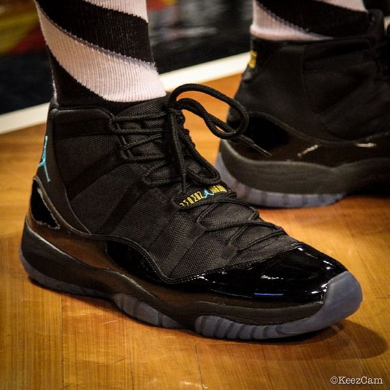 nba-feet-christmas-2013-andre-blatche-air-jordan-11-gamma-blue-2