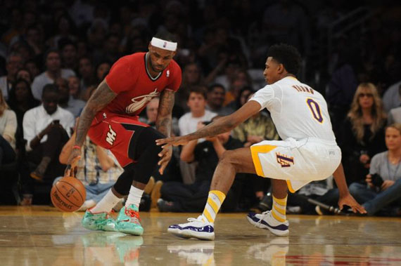 nba-feet-christmas-2013-nick-young-air-jordan-11-low-custom