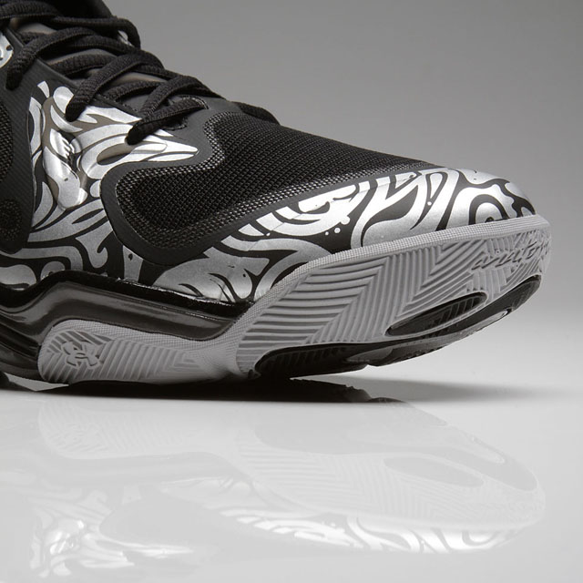 kemba-walker-under-armour-anatomix-spawn-bronx-02
