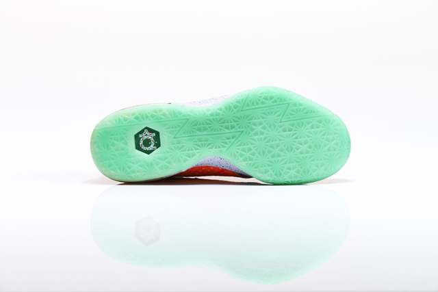 KD_VI_What_The_Right_outsole_28533