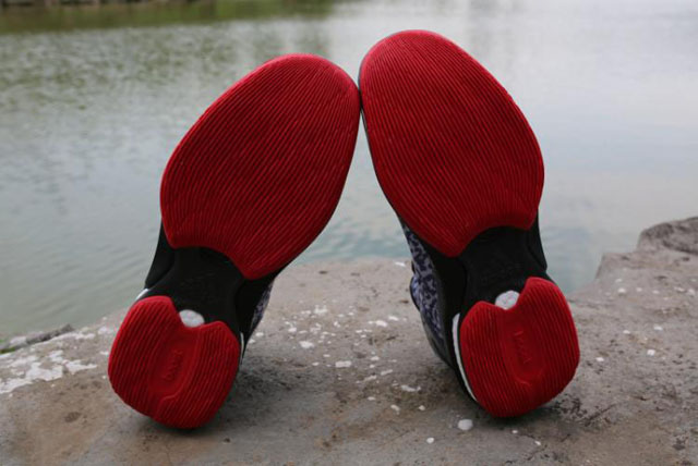 adidas-crazylight-boost-4-white-black-red-leopard-07