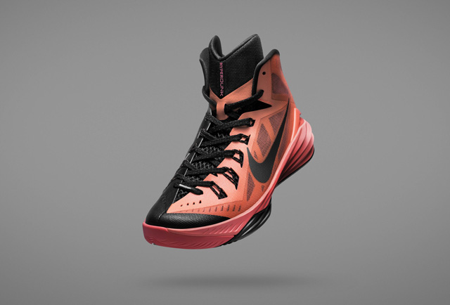 Fa14_SNP_BB_Lunar_Hyperdunk_Front_Angle_001_30650