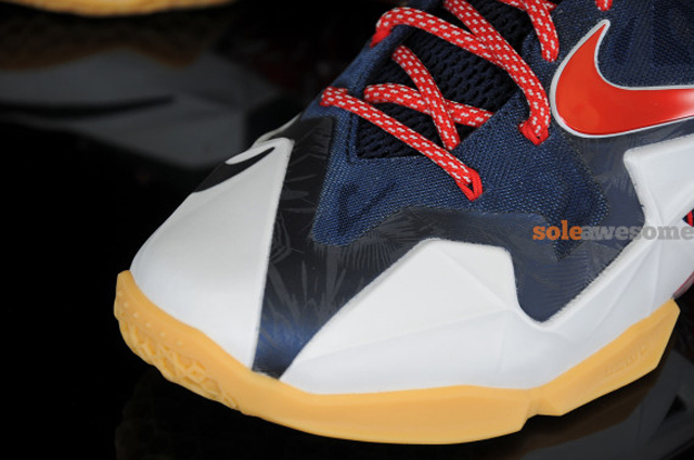 nike-lebron-11-independence-day-04-570x378