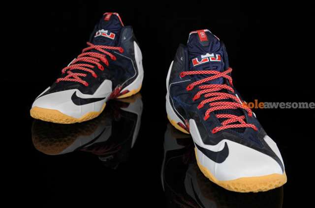 nike-lebron-11-independence-day-05-570x378