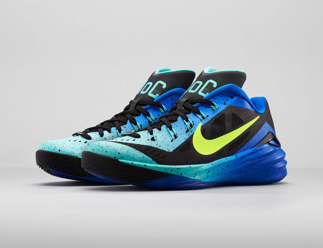 2014_Hyperdunk_Low_DOC_3qtrPair_30068_FB_32335