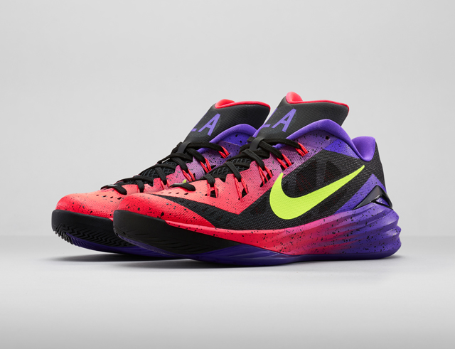 2014_Hyperdunk_Low_LA_3qtrPair_30070_FB_32341