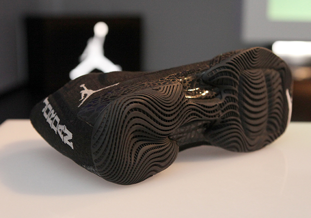 air-jordan-29-blackout-9