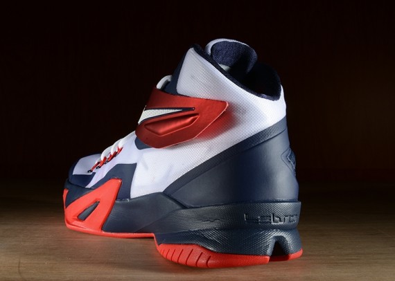 nike-zoom-soldier-8-usa-release-date-07-570x406