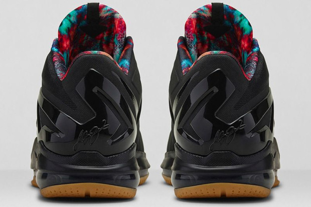 nikelebron11low-blackgum-3