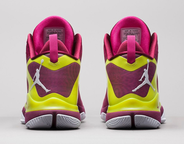jordan-super-fly-3-vusion-pink-volt-deep-garnet-02