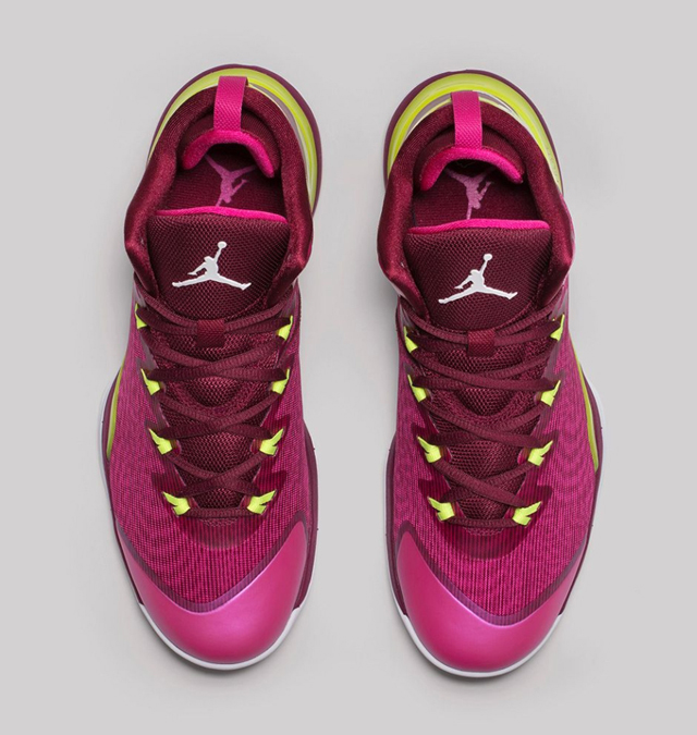 jordan-super-fly-3-vusion-pink-volt-deep-garnet-04