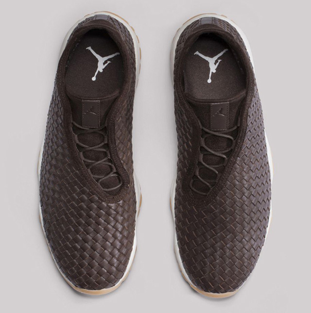 air-jordan-future-premium-dark-chocolate-3