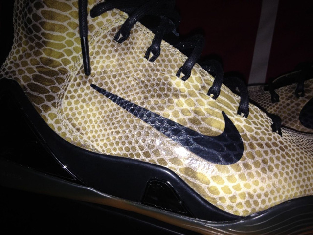 nike-kobe-9-high-ext-qs-snakeskin-07-900x675