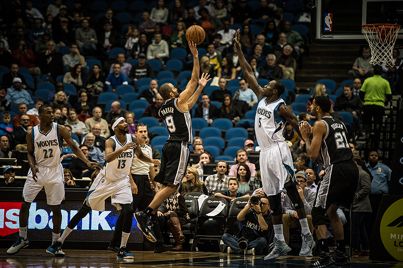 Tony Parker touché à la cuisse