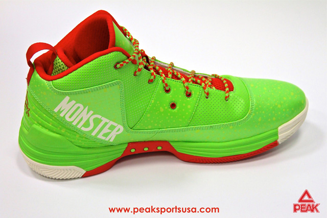 peak-monster-Christmas-george-hill-5