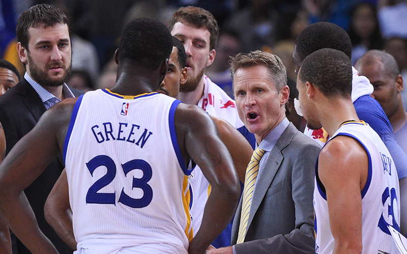 Les invincibles Warriors renversent les Rockets