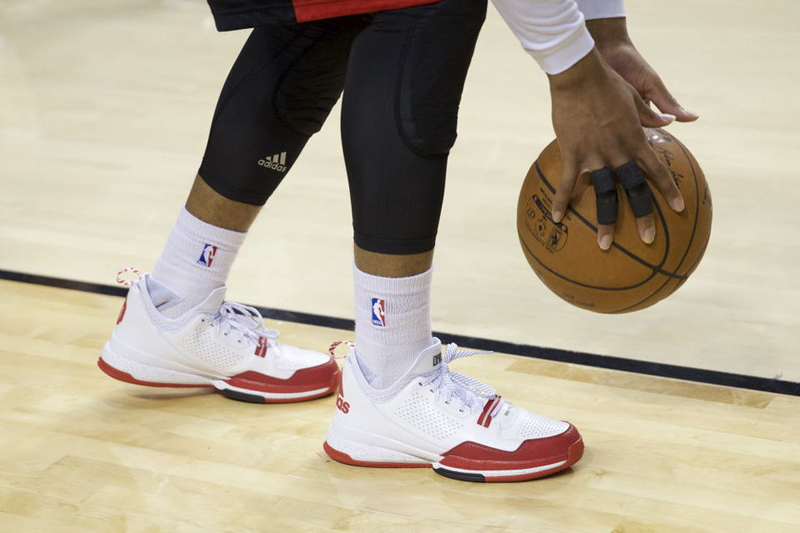 adidas-d-lillard-1-home-white-red-04