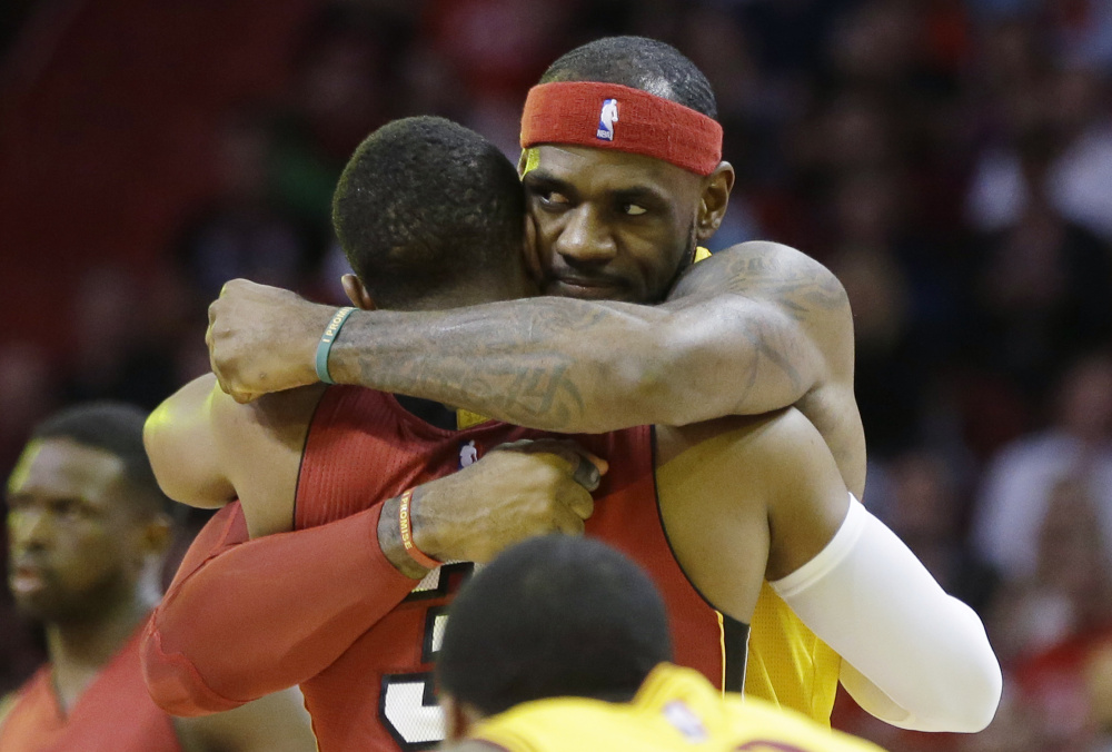 LeBron James dément les rumeurs d'un nouveau départ de Cleveland