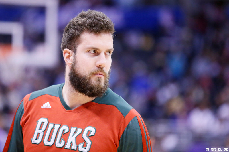 Miroslav Raduljica signe aux Wolves