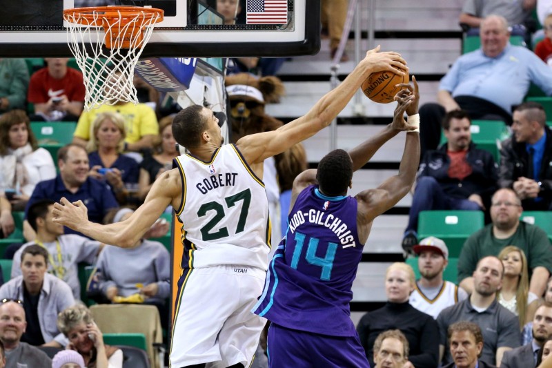 Le Jazz écrabouille les Hornets avec 22 rebonds de Rudy Gobert !