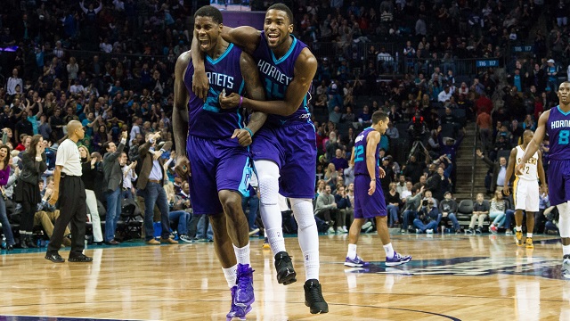 Course aux playoffs : les Hornets frappent les premiers