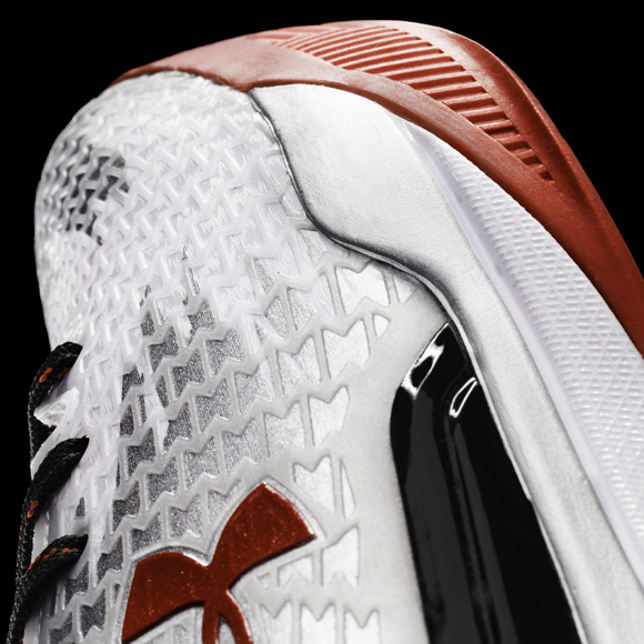 Under-Armour-ClutchFit-Drive-Low-Greivis-Vasquez-North-Six-PE-3