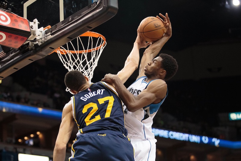 Poster dunk vs contre : les images du duel en haute altitude entre Rudy Gobert et Andrew Wiggins