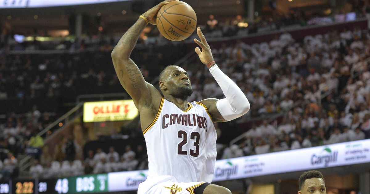 635650614661458983-2015-04-19-LeBron-James