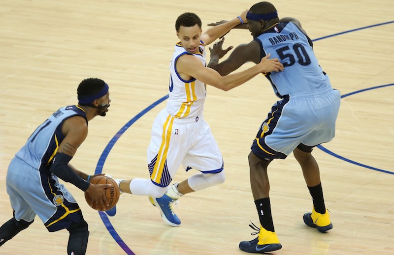 Les Warriors piégés par le retour du vengeur masqué