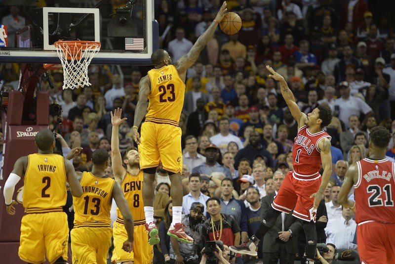 Cleveland - Chicago : LeBron James en apesanteur