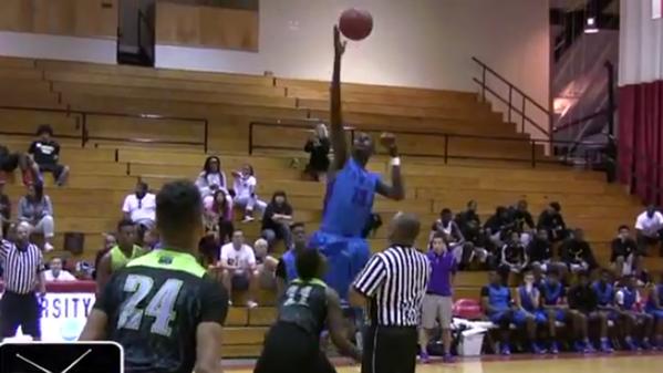 Les images du phénomène Chol Marial (2m20, 15 ans)