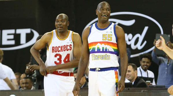 Hakeem Olajuwon : « Je vais voir si je peux filer un coup de main en NBA »