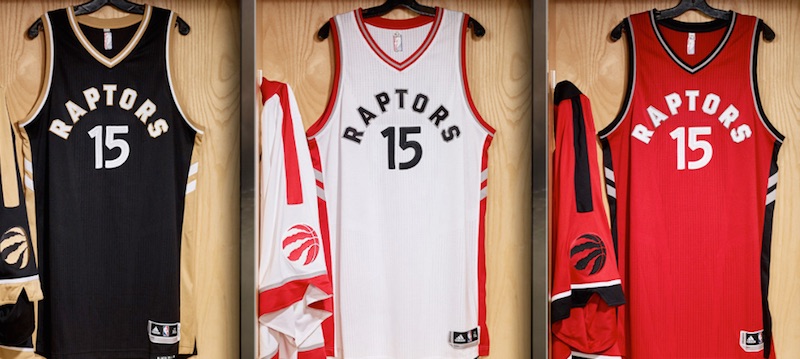 Drake dévoile les nouveaux maillots des Raptors