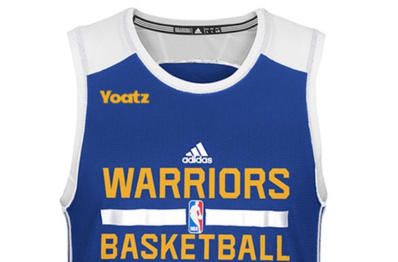 Golden State : de la pub' pour des yaourts sur les maillots d'entraînement