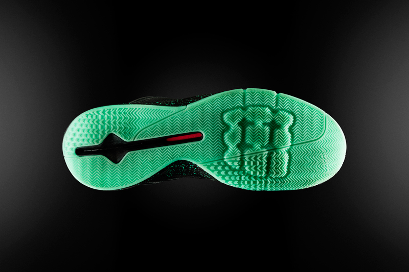 HO15_JD_CP3IX_Product_Emerald_Detail_Outsole_47321