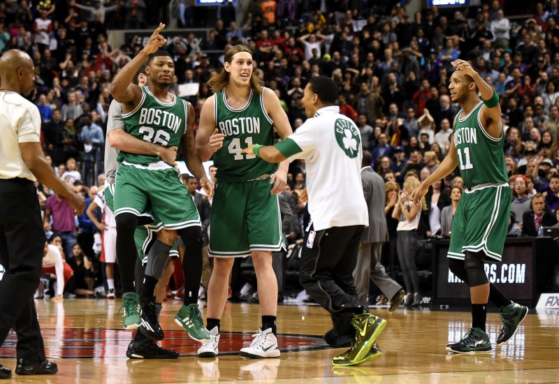 Boston inquiet pour les genoux de Marcus Smart et Evan Turner